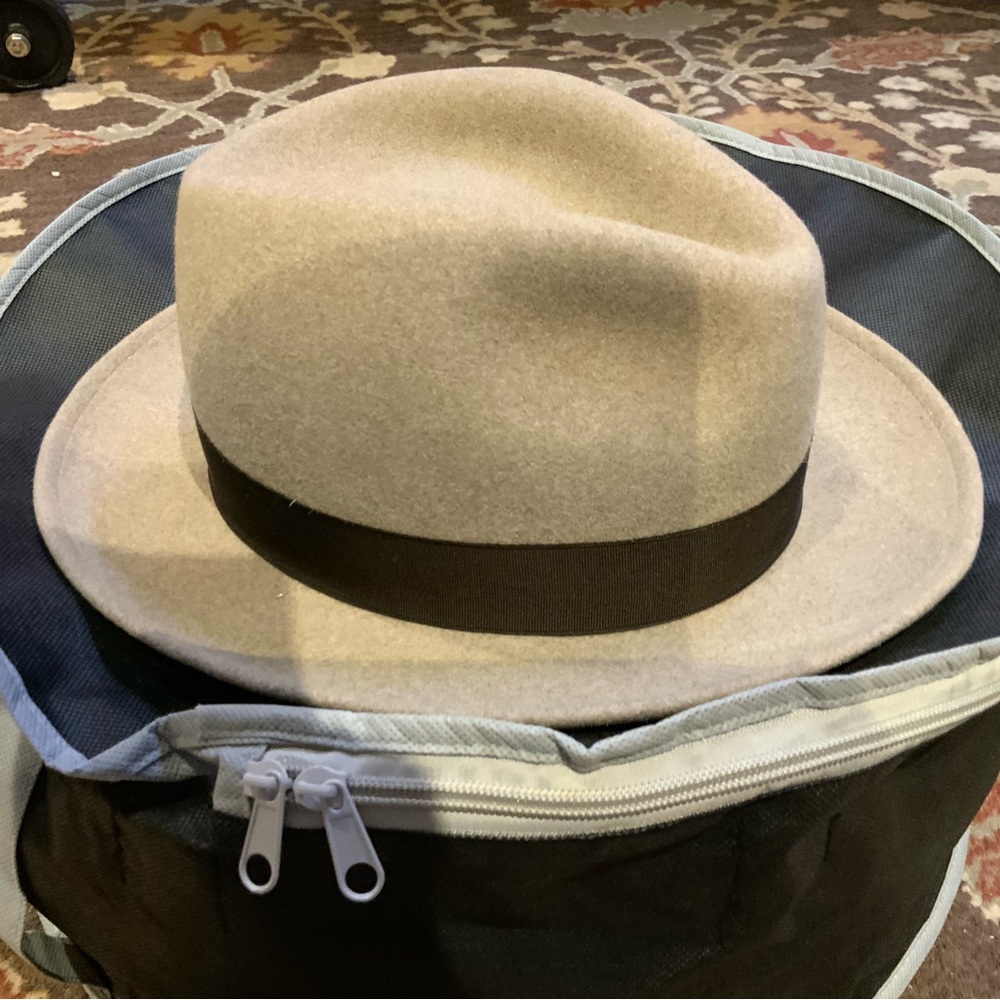 Classic Men's Beige Fedora with Black Band